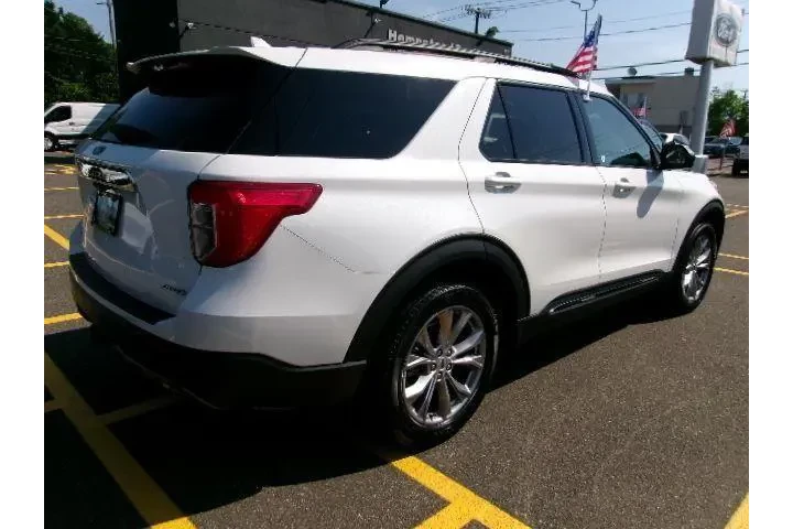 $34406 : Ford Explorer 2023 AWD XLT 4 image 5
