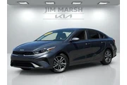 $18988 : Kia Forte 2023 LXS 4dr Sedan thumbnail