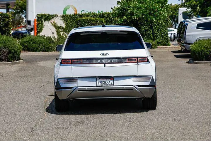 $32991 : Hyundai IONIQ 5 2024 Limited image 4