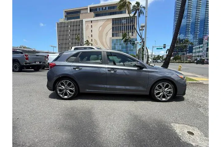 $19125 : Hyundai ELANTRA GT 2019 N Li image 4