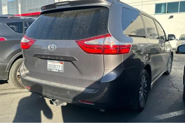 $20611 : Toyota Sienna 2018 XLE 7-Pas image 3