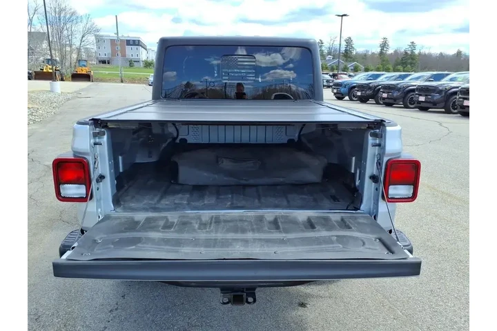 $39995 : Jeep Gladiator 2023 4x4 Rubi image 6