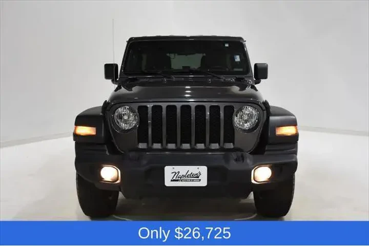 $26725 : Jeep Wrangler Unlimited 2022 image 2