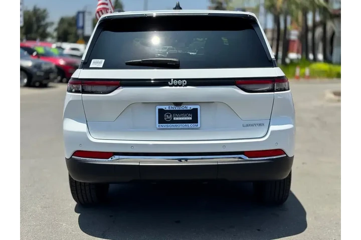 $31750 : Jeep Grand Cherokee 2024 4x2 image 10
