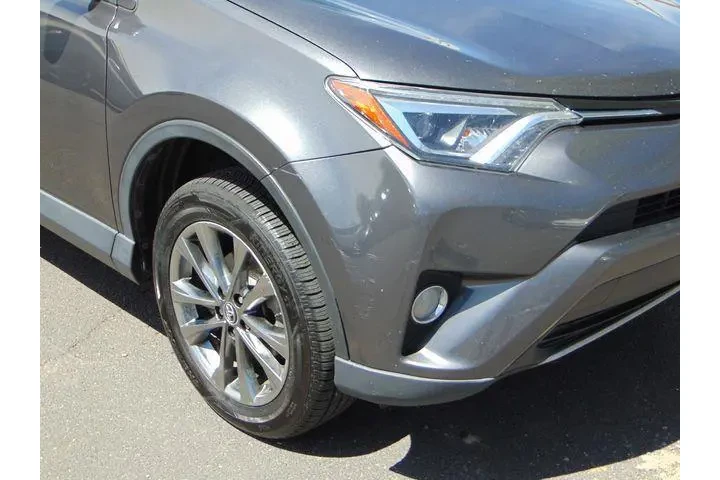 $22990 : Toyota RAV4 2018 AWD Limited image 1