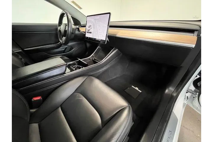 $18927 : Tesla Model 3 2019 image 10