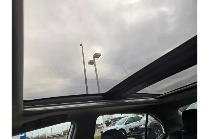 $28498 : Toyota Camry 2020 XSE V6 4dr image 9