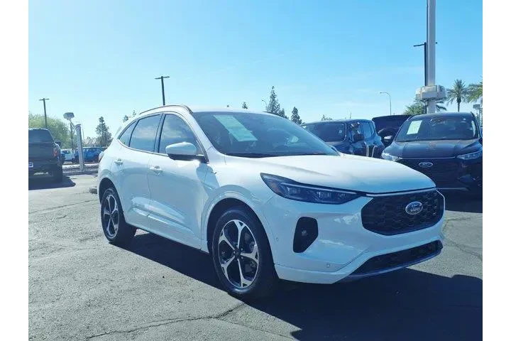 $29112 : Ford Escape 2024 AWD ST-Line image 8