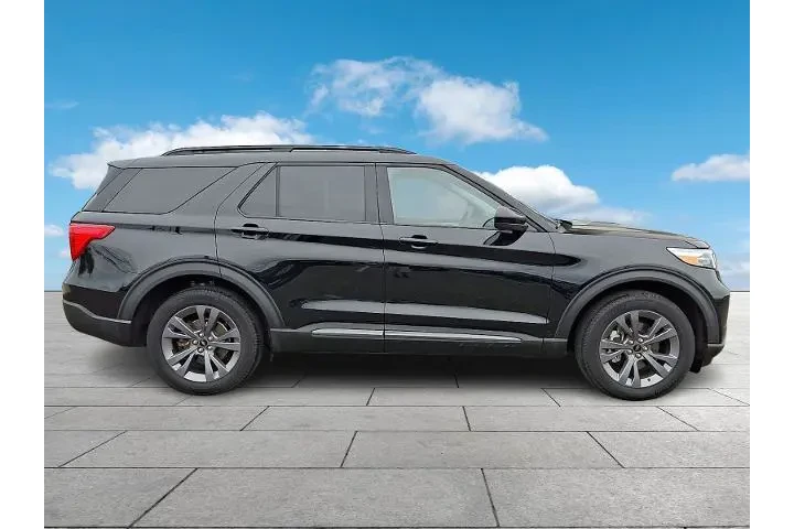 $34997 : Ford Explorer 2023 AWD XLT 4 image 7