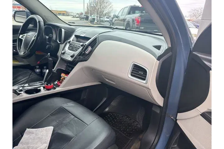 $4995 : Chevrolet Equinox 2011 LT 4d image 9