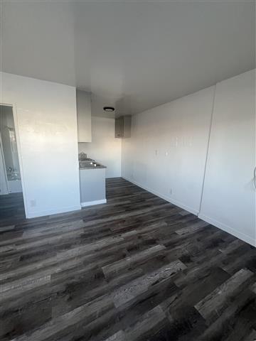 $1350 : Single/Estudio en Van Nuys image 4