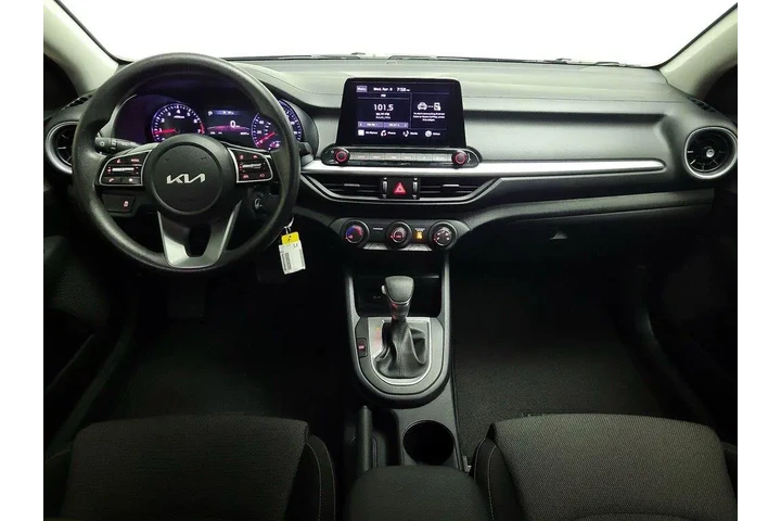 $20998 : Kia Forte 2024 LXS 4dr Sedan image 9