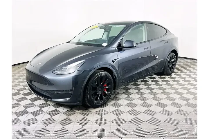 $29900 : Tesla Model Y 2024 AWD Long image 3