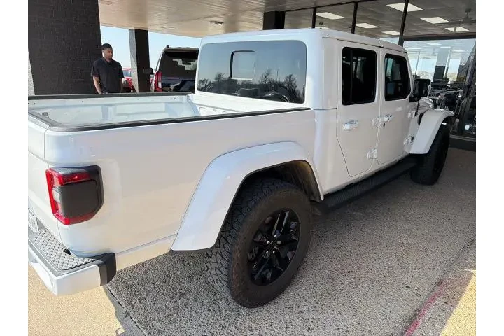 $33100 : Jeep Gladiator 2023 4x4 Over image 4