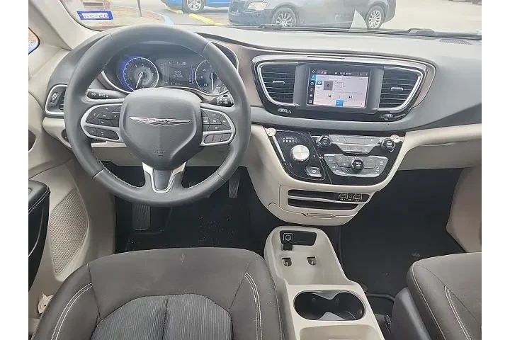 $20998 : Chrysler Voyager 2023 LX 4dr image 6