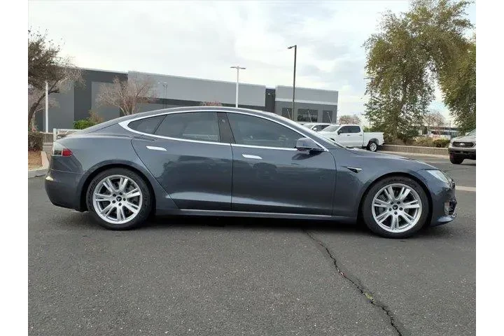$31900 : Tesla Model S 2020 AWD Long image 6