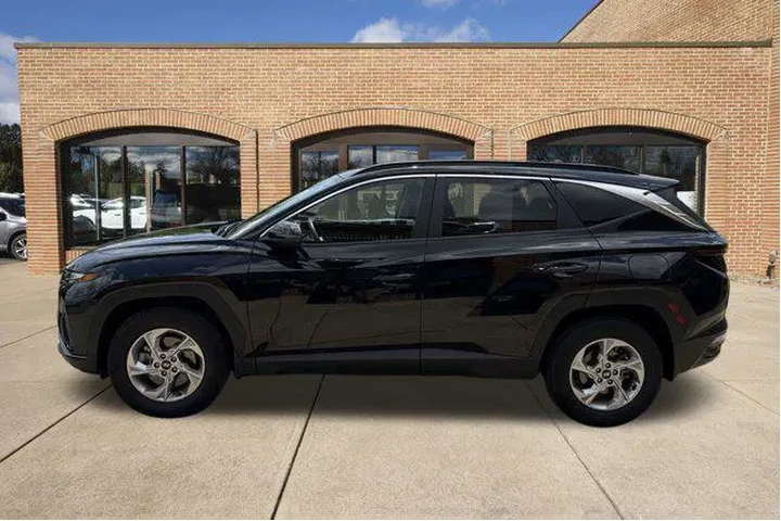 $23500 : Hyundai TUCSON 2022 AWD SEL image 7