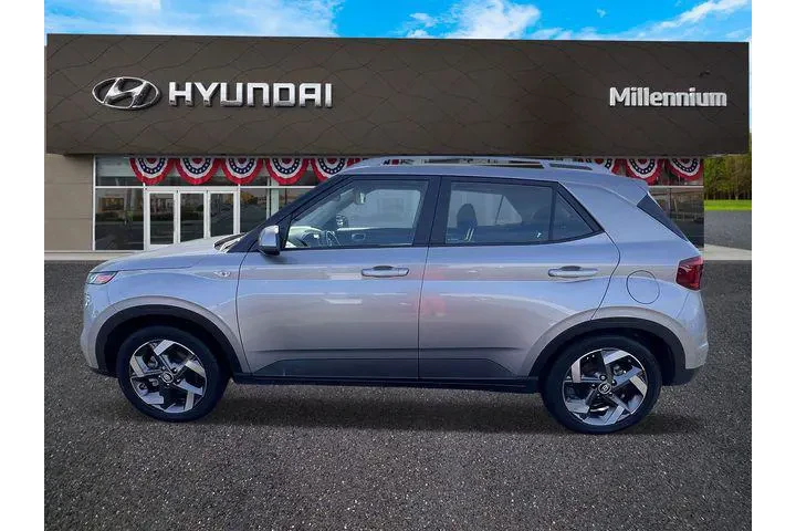 $16222 : Hyundai VENUE 2023 SEL 4dr C image 7