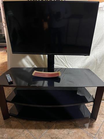 $480 : BBB TV Center, Beds, Tables image 5