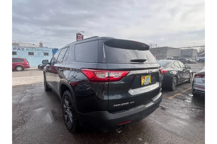 2019 Traverse RS image 6