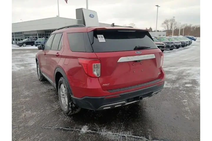 $29900 : Ford Explorer 2022 AWD XLT 4 image 9
