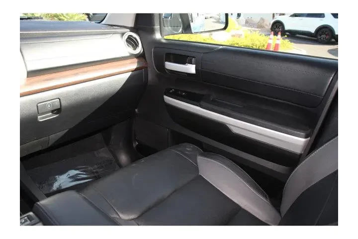 $38395 : Toyota Tundra 2019 4x4 Limit image 8