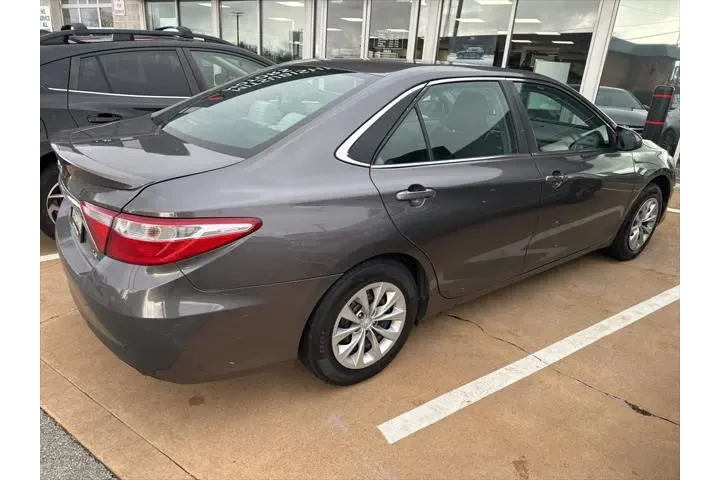 $10988 : Toyota Camry 2015 SE 4dr Sed image 3