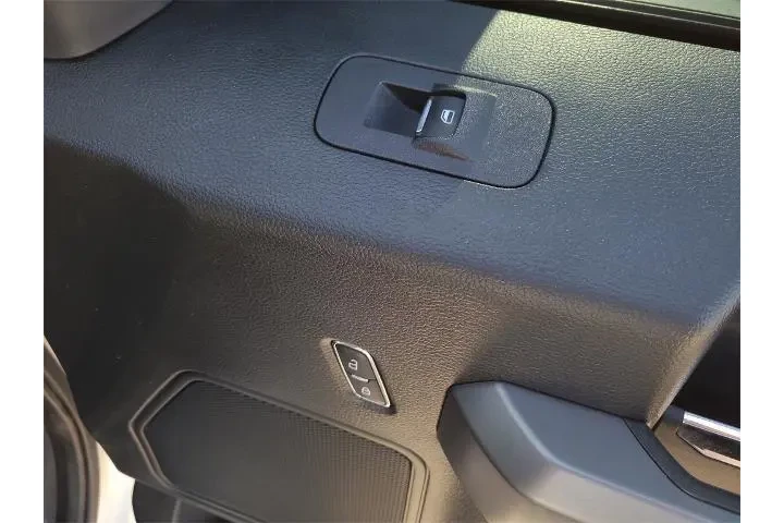 $28014 : Ford F-150 2019 4x4 XLT 4dr image 10