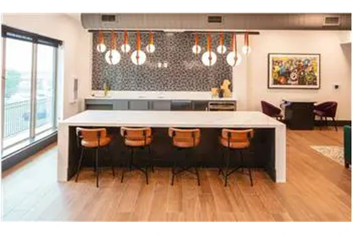 $1673 : Rental property with 0 bedro image 1