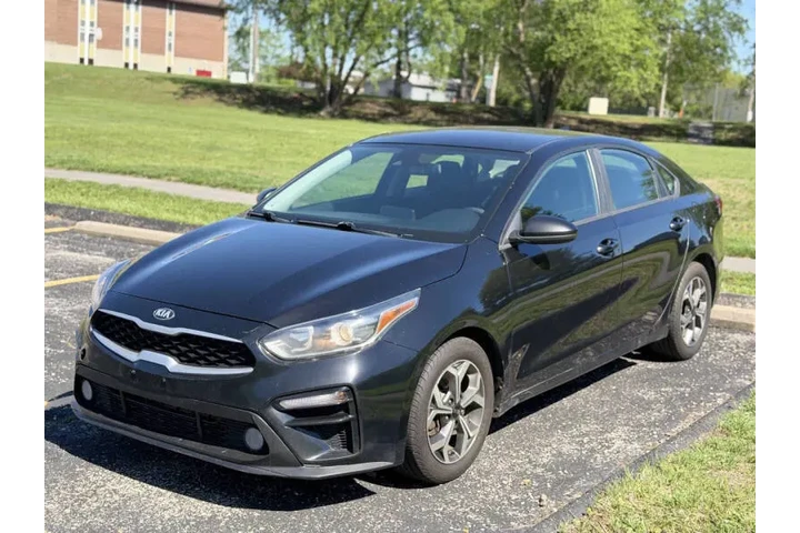 $5999 : 2019 Forte FE image 2
