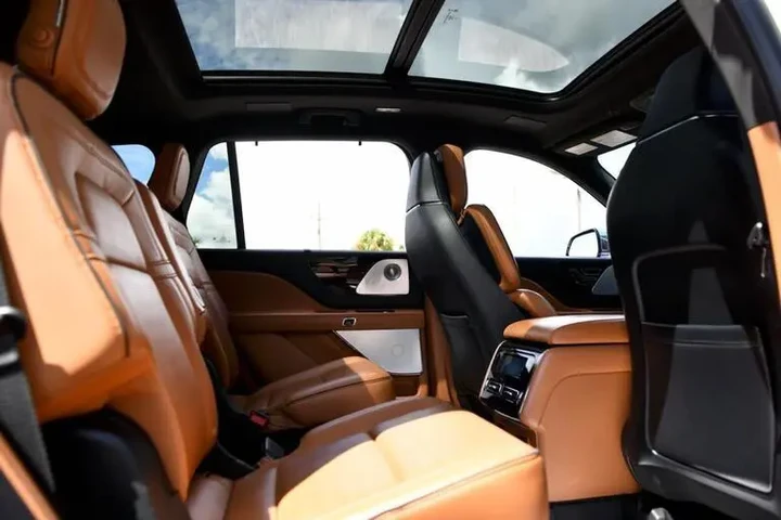 $36000 : Lincoln Aviator Black Label image 4