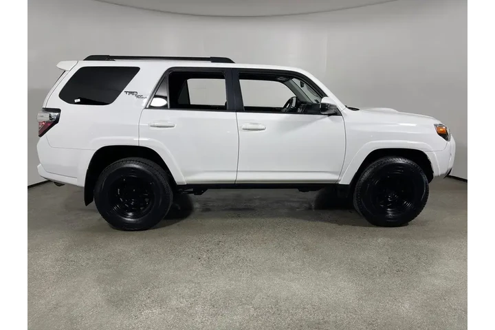 $35995 : Toyota 4Runner 2020 4x4 SR5 image 2