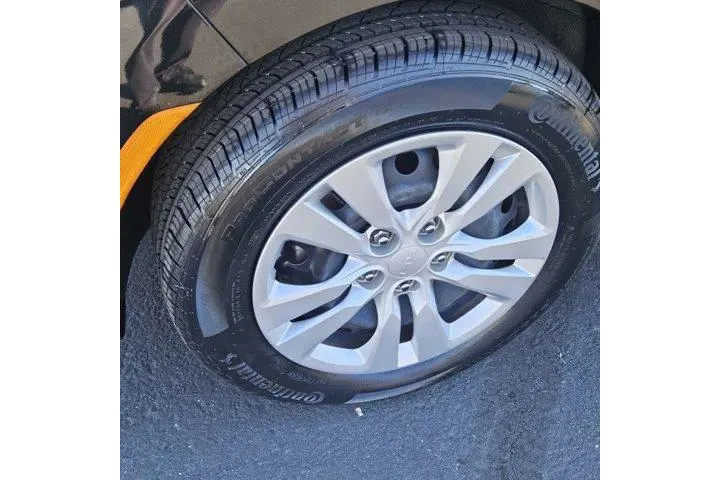 $17888 : Kia Soul 2023 LX 4dr Crossov image 9