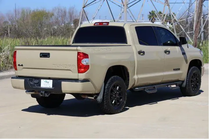 $33136 : Toyota Tundra 2016 4x4 TRD P image 9