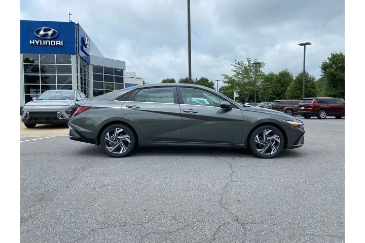 $27550 : Hyundai ELANTRA 2025 Limited image 8