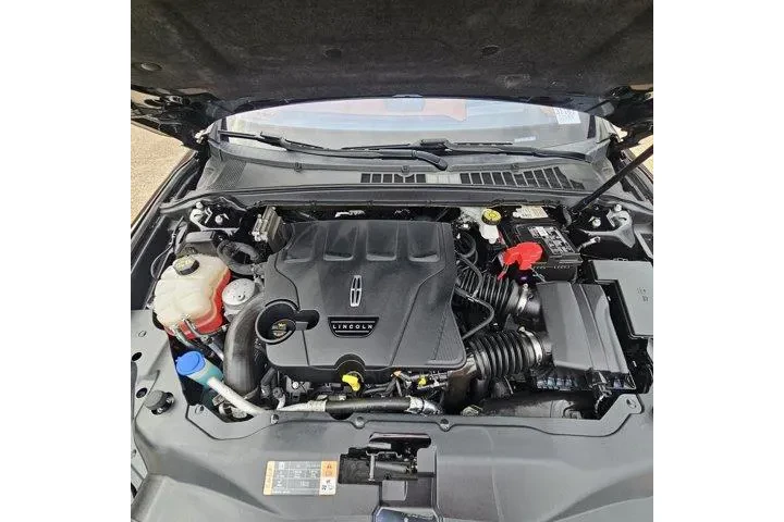 Lincoln Continental 2019 Bla image 10