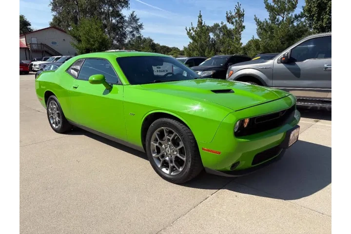 $18950 : 2017 Challenger GT image 4