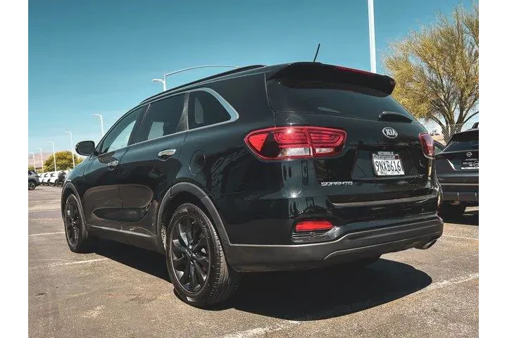 $16997 : Kia Sorento 2020 S V6 4dr SU image 5