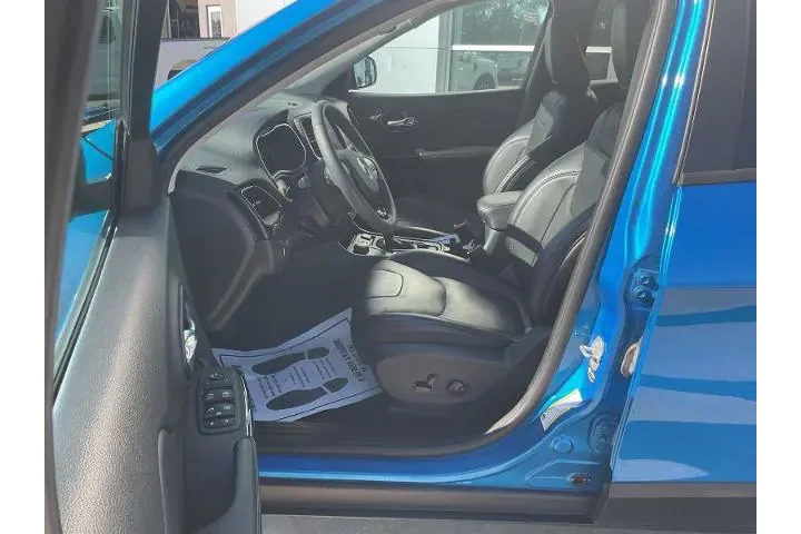 $26968 : Jeep Cherokee 2023 4x4 Altit image 9