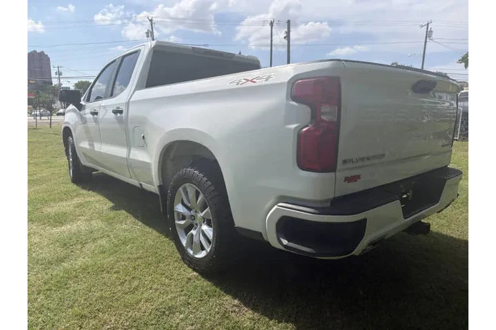 $21995 : 2019 Silverado 1500 Custom image 7