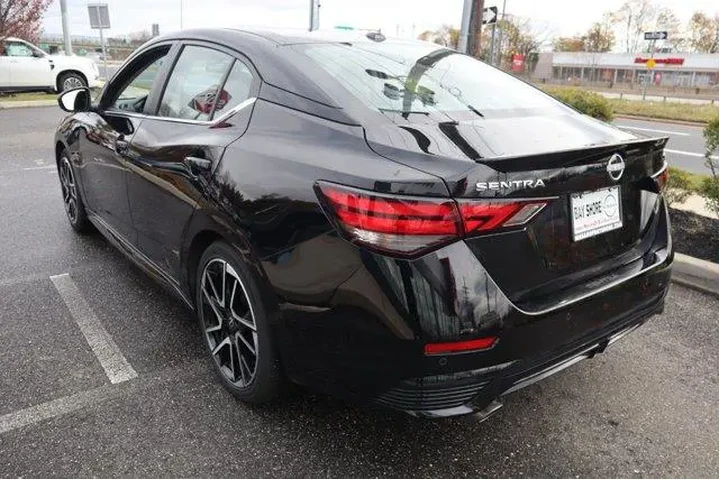 $20223 : Nissan Sentra 2025 SR 4dr Se image 8