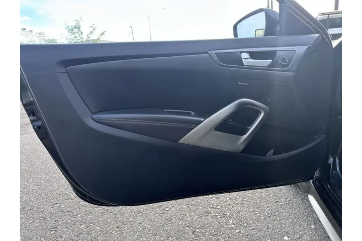 $9425 : 2013 Veloster Turbo image 10