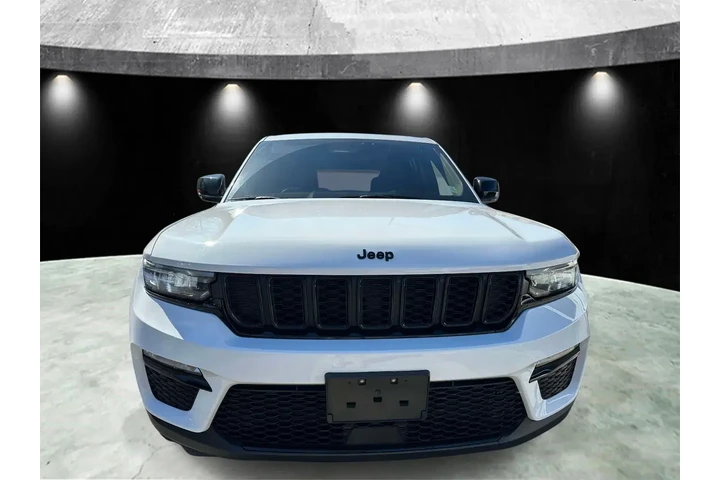 $29985 : Jeep Grand Cherokee 2023 4x4 image 6