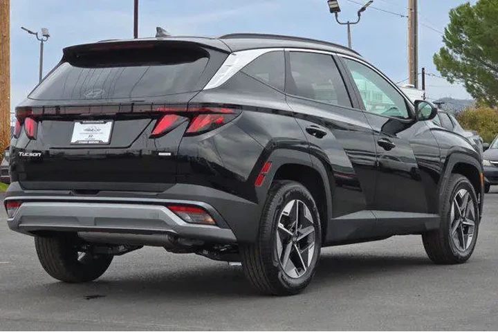$27821 : Hyundai TUCSON 2025 AWD SEL image 4