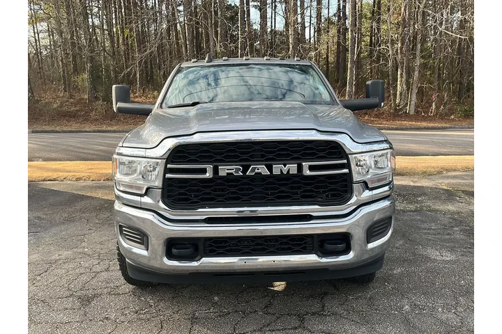 $36982 : Ram 3500 2020 4x4 Tradesman image 2