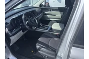 $33998 : Kia Carnival 2023 LX 4dr Min thumbnail