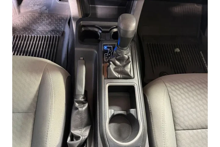 $24500 : Toyota Tacoma 2020 4x2 SR5 4 image 9