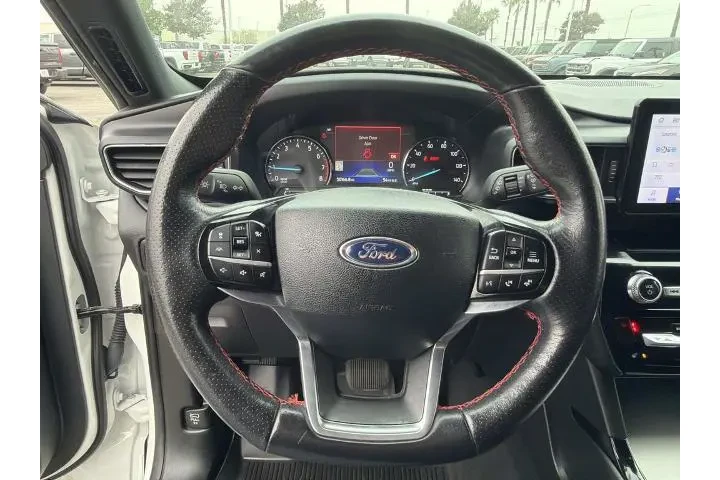 $29800 : Ford Explorer 2023 ST-Line 4 image 9