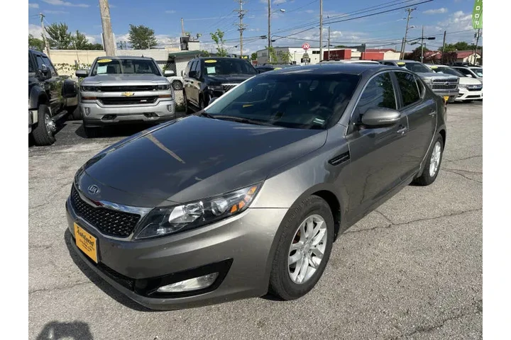 $9900 : 2012 Optima LX image 1