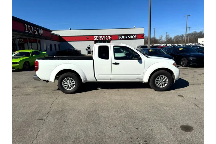 $10980 : 2015 Frontier 4WD image 1
